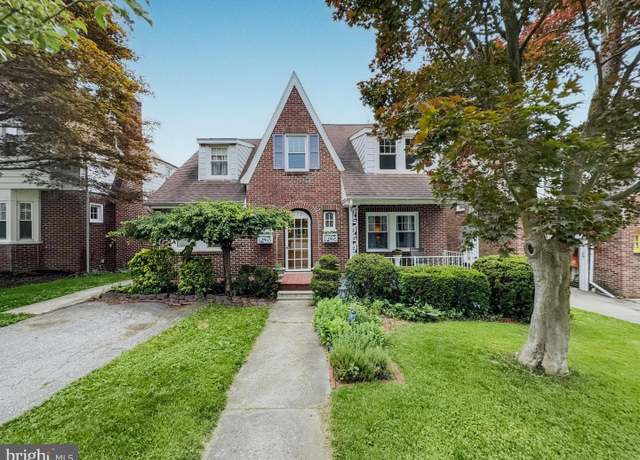 Property at 672 Florida Ave, York, PA 17404, 3 beds, 2 baths