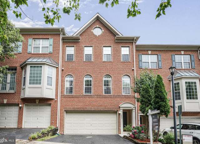 Property at 440 Clayton Ln, Alexandria, VA 22304, 3 beds, 4 baths