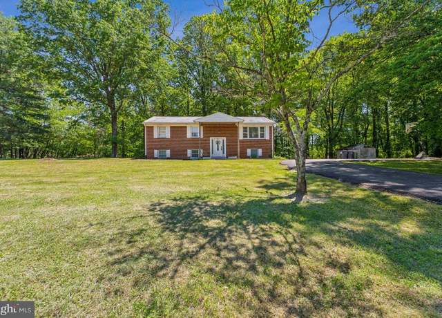 Property at 7009 Silver Maple Ct, Warrenton, VA 20187, 3 beds, 2 baths
