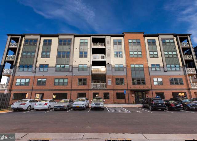 Property at 4395 Peachy Lily Ln #326, Chantilly, VA 20151, 2 beds, 2 baths