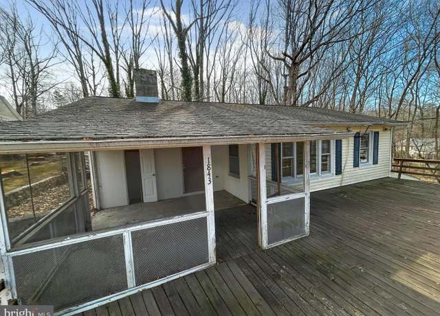 Property at 1843 S Lakeshore Dr, Louisa, VA 23093, 2 beds, 1 bath