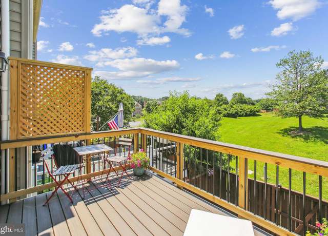 Property at 44007 Kitts Hill Ter, Ashburn, VA 20147, 3 beds, 3.5 baths