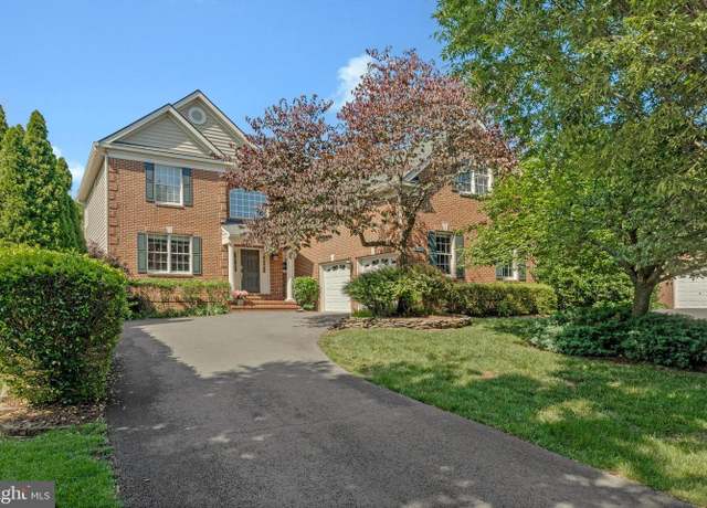 Property at 43485 Foxgrove Ct, Ashburn, VA 20147, 4 beds, 4.5 baths