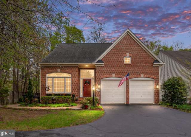Property at 13073 Taverner Loop, Woodbridge, VA 22192, 4 beds, 3.5 baths
