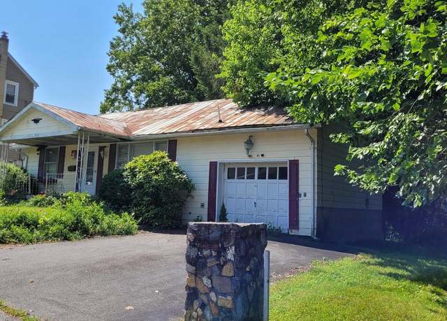 Property at 16 W G St, Brunswick, MD 21716, 2 beds, 1 bath