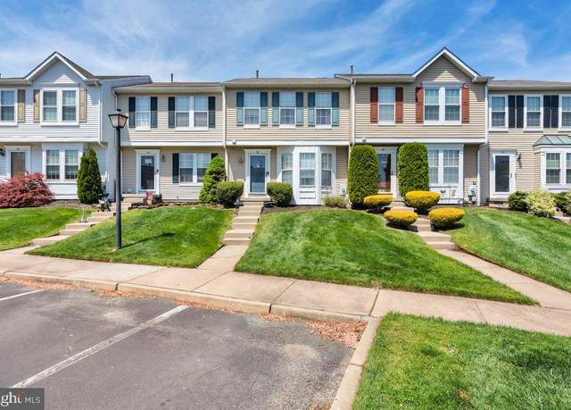 Property at 38 Pebble Ln, Blackwood, NJ 08012, 3 beds, 2.5 baths