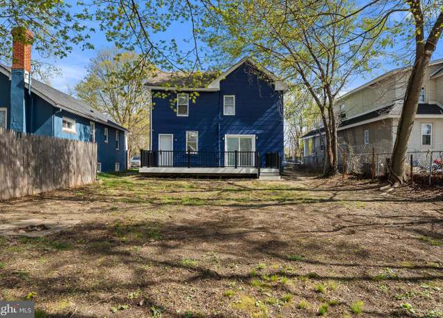 Property at 221 Oak St, Williamstown, NJ 08094, 3 beds, 1 bath