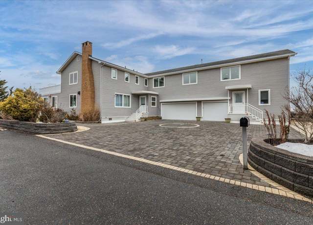 Property at 27 W 45th, Long Beach Township, NJ 08008, 6 beds, 4.5 baths