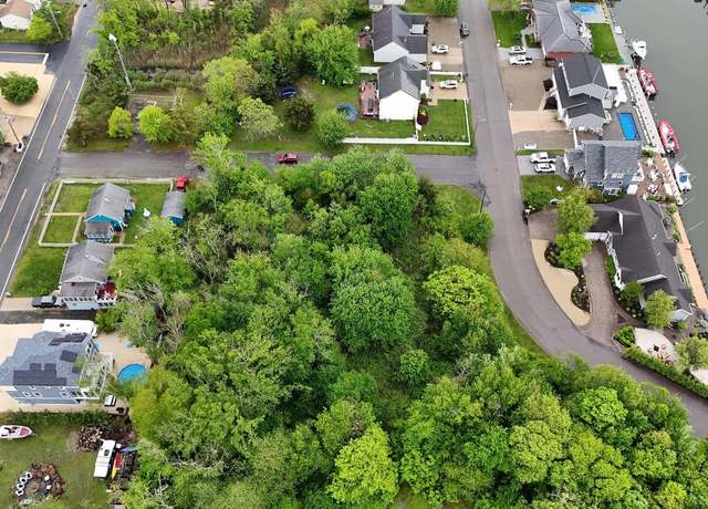 Property at 2 Anchor Dr, Waretown, NJ 08758