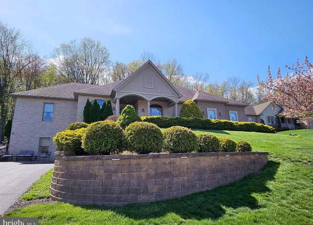 Property at 169 Hollow Run Trl, Duncansville, PA 16635, 5 beds, 4 baths
