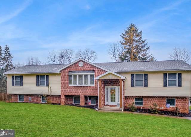 Property at 1000 Cortland Dr, Lemont, PA 16851, 4 beds, 4 baths