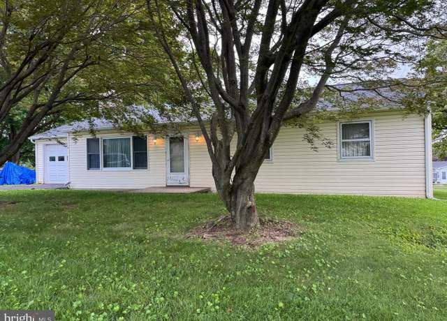 Property at 15341 Orchard Ave, Blue Ridge Summit, PA 17214, 3 beds, 1 bath