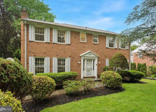 Property at 425 Wister Rd, Wynnewood, PA 19096, 6 beds, 3.5 baths