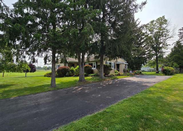 Property at 1030 Walt Rd, Pennsburg, PA 18073, 3 beds, 1 bath