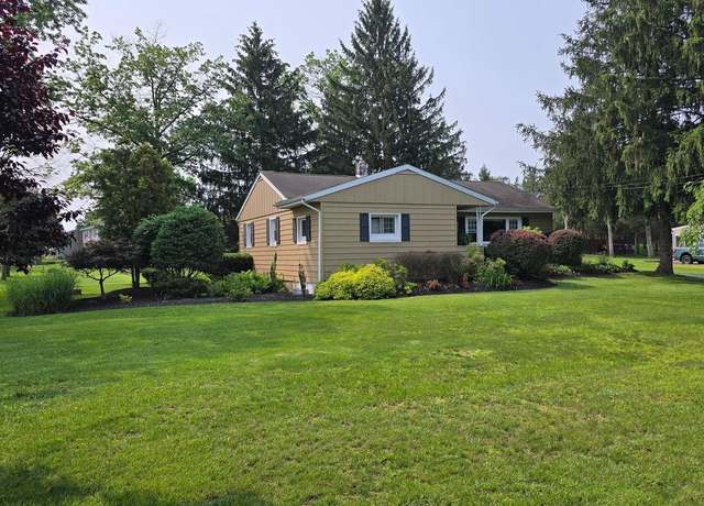 Property at 1030 Walt Rd, Pennsburg, PA 18073, 3 beds, 1 bath
