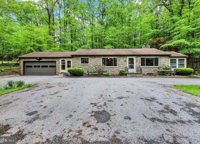 Property at 7982 W High Rock Rd W, Hanover, PA 17331, 3 beds, 1.5 baths
