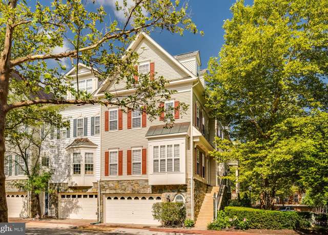 Property at 5075 Minda Ct, Alexandria, VA 22304, 3 beds, 3.5 baths