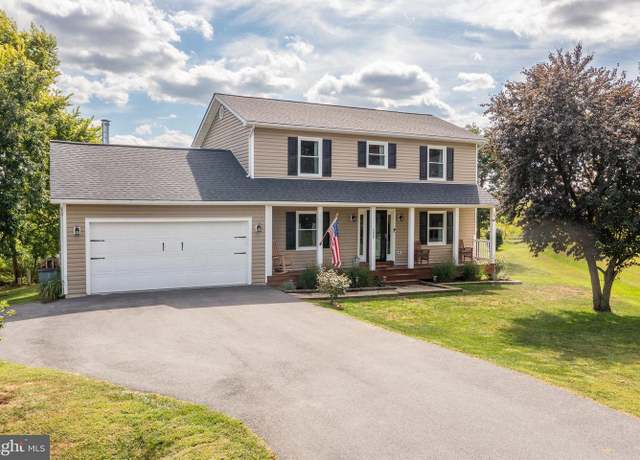 Property at 122 Meadowbrooke Pl, Winchester, VA 22602, 3 beds, 2.5 baths