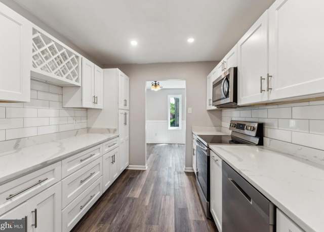 Property at 531 Florida Ave #102, Herndon, VA 20170, 2 beds, 2 baths