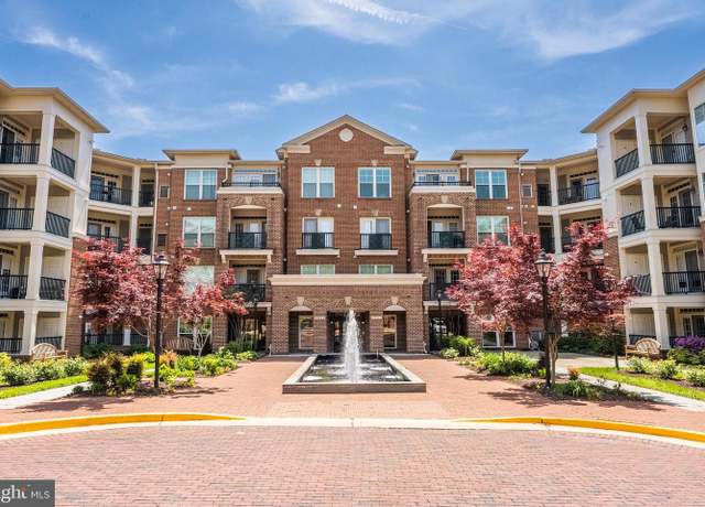 Property at 2903 Saintsbury Plz #402, Fairfax, VA 22031, 3 beds, 2.5 baths