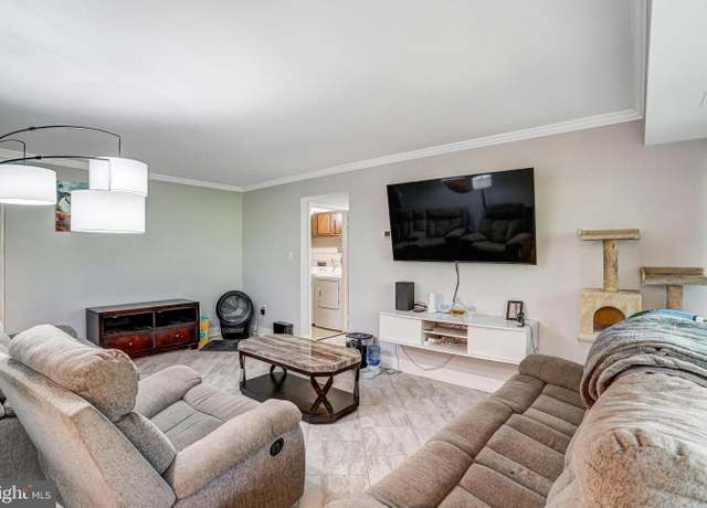 Property at 9730 Kingsbridge Dr #002, Fairfax, VA 22031, 2 beds, 1.5 baths