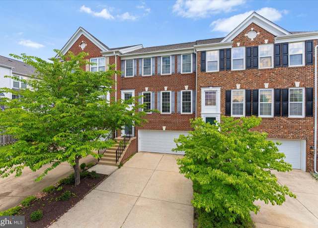 Property at 5193 Jule Star Dr, Centreville, VA 20120, 5 beds, 3.5 baths