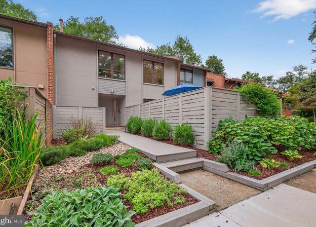 Property at 11775 Indian Ridge Rd, Reston, VA 20191, 4 beds, 3 baths