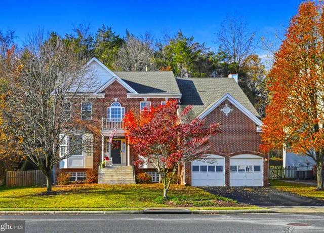 Property at 902 Santmyer Dr SE, Leesburg, VA 20175, 5 beds, 3.5 baths