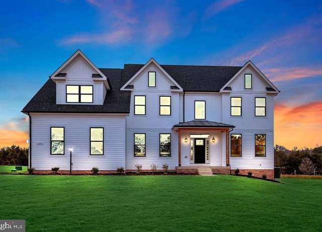 Property at 9343 Troy Dr, Nokesville, VA 20181, 5 beds, 4.5 baths