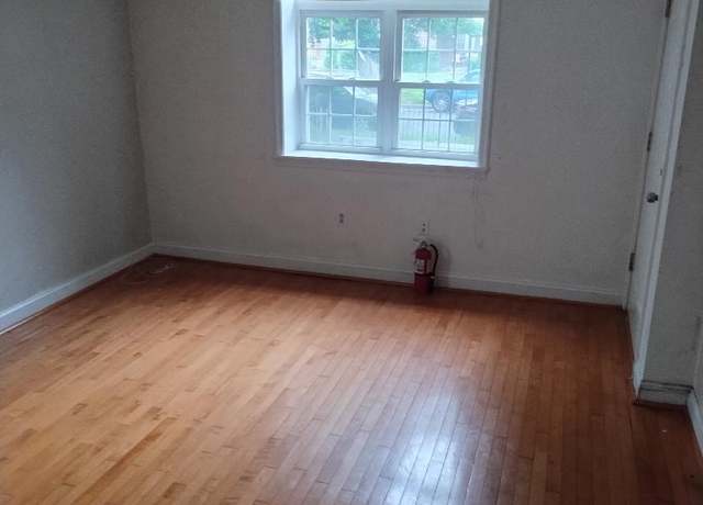 Property at 4202 Grant St NE #202, Washington, DC 20019, 1 bed, 1 bath
