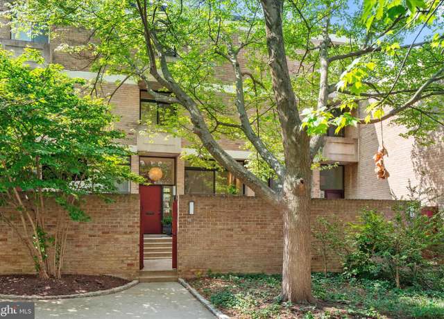 Property at 407 N St SW #4, Washington, DC 20024, 4 beds, 3.5 baths