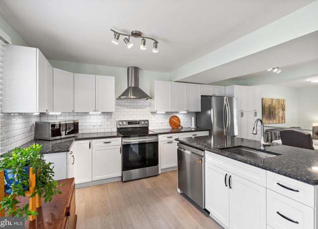 Property at 421 Knottwood Ct, Arnold, MD 21012, 3 beds, 2.5 baths