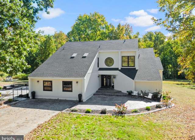 Property at 135 Heritage Rd, Sewell, NJ 08080, 4 beds, 3 baths