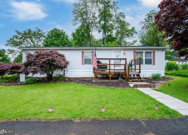 Property at 419 Allenbrook Ln, Reading, PA 19606, 3 beds, 2 baths