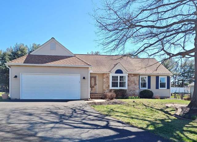 Property at 104 Sheffield Ct, Chalfont, PA 18914, 3 beds, 2 baths