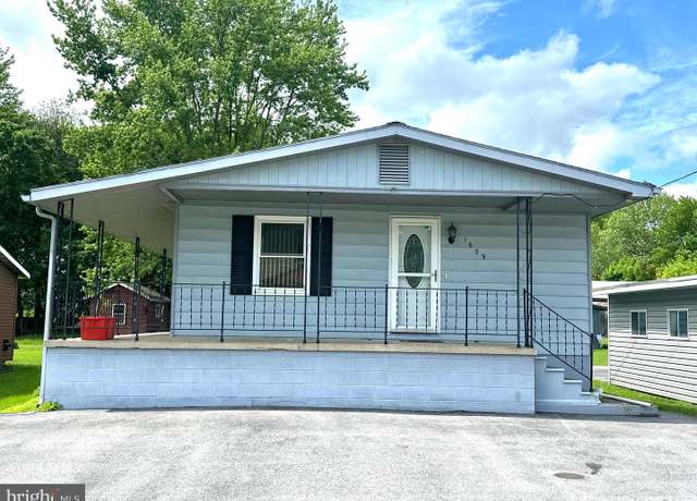 Property at 1609 Powell Ave, Hyde, PA 16843, 3 beds, 1 bath