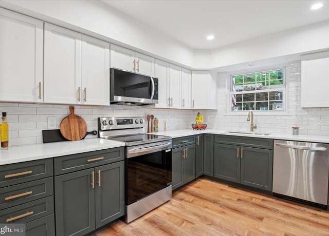 Property at 2566 Dupont St, Coatesville, PA 19320, 3 beds, 2.5 baths