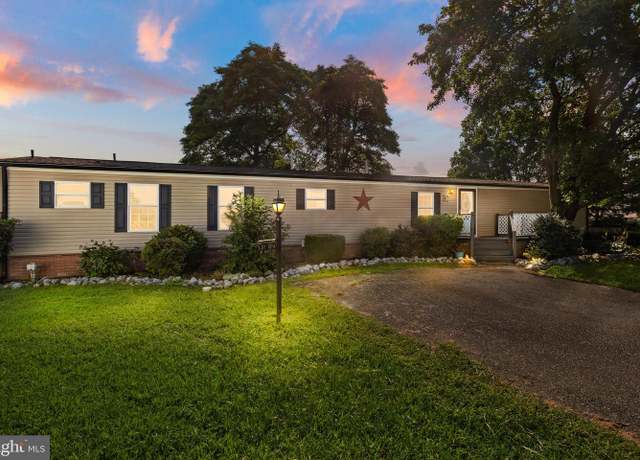 Property at 31 Dusk St, Quarryville, PA 17566, 3 beds, 2 baths