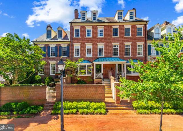 Property at 54 Wolfe St, Alexandria, VA 22314, 3 beds, 3.5 baths