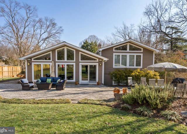 Property at 7802 Wellington Rd, Alexandria, VA 22306, 5 beds, 3 baths