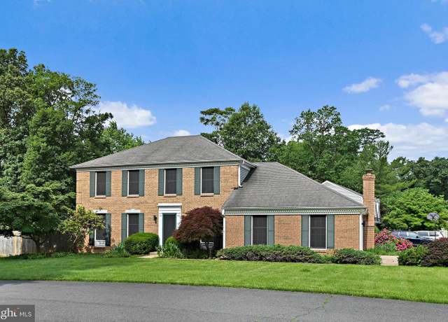 Property at 2144 Silentree Dr, Vienna, VA 22182, 4 beds, 3.5 baths
