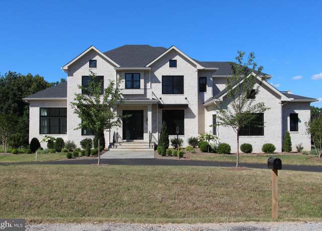 Property at 1002 Springvale Rd, Great Falls, VA 22066, 5 beds, 5.5 baths