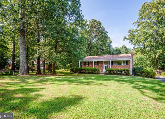 Property at 11328 Vale Rd, Oakton, VA 22124, 5 beds, 3 baths