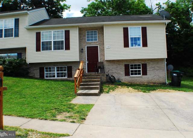 Property at 548 Stonewall St, Strasburg, VA 22657, 4 beds, 2 baths