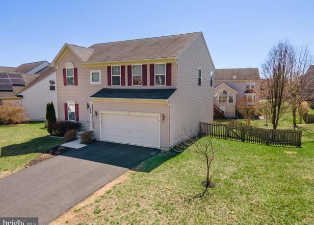 Property at 424 Maddex Farm Dr, Shepherdstown, WV 25443, 4 beds, 3 baths