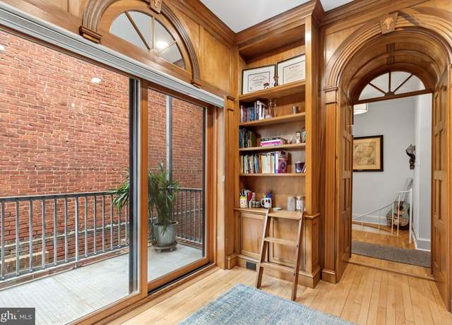 Property at 1318 35th St NW #3, Washington, DC 20007, 1 bed, 1.5 baths