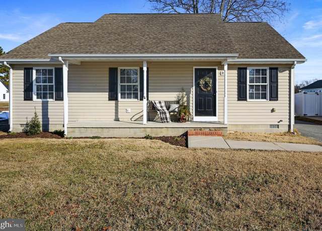 Property at 207 E Sewell St, Felton, DE 19943, 3 beds, 2 baths