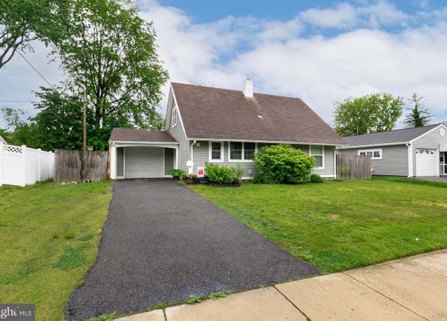Property at 68 Shawmont Ln, Willingboro, NJ 08046, 4 beds, 2 baths