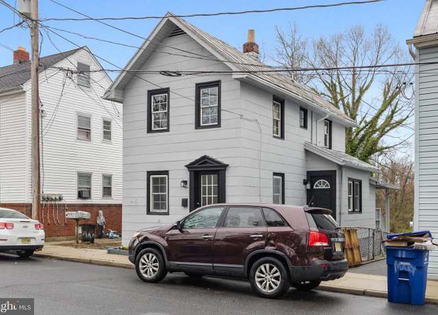Property at 13 Mary St, Pemberton, NJ 08068, 3 beds, 1 bath
