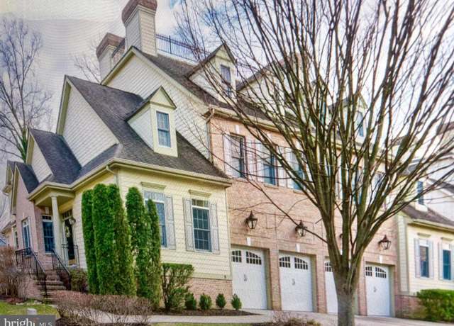 Property at 8 Collins Mill Ct, Moorestown, NJ 08057, 4 beds, 4 baths